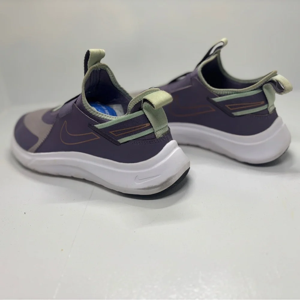 Nike Flex Plus GS Slip-On Sneakers Youth 7 Women’s 8.5 Purple Mint Comfort Runni
